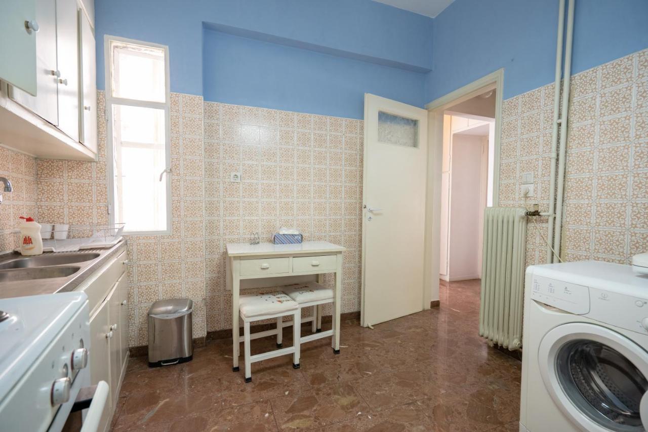 Larissa Station Metro St. 2 Bedrooms 3 Pers. Flat Атина Екстериор снимка