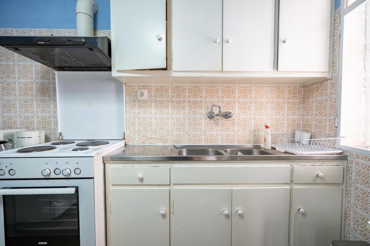 Larissa Station Metro St. 2 Bedrooms 3 Pers. Flat Атина Екстериор снимка