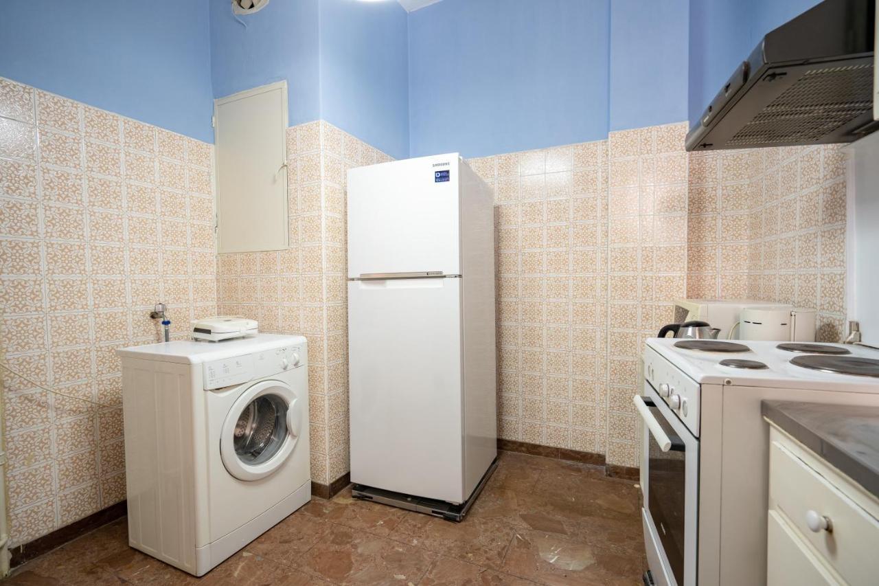 Larissa Station Metro St. 2 Bedrooms 3 Pers. Flat Атина Екстериор снимка